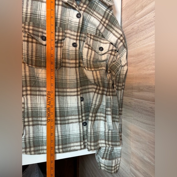 Pink Lily Plaid Utility Flannel Jacket - Green and Tan - Picture 8 of 8